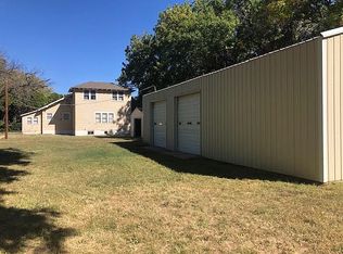 1027 W 52nd St N, Wichita, KS 67204