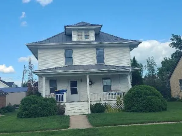 305 Main St, Van Horne, IA 52346