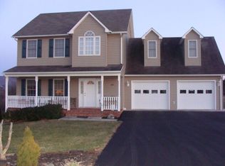 135 Dodgion St, Wytheville, VA 24382