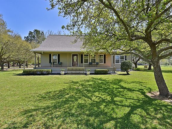 2nd image of 1 Wolfe Ln