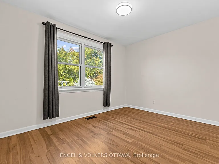 855 Weston Dr — Photo 11
