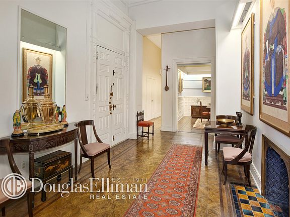 3rd image of 205 W 57th St APT 5C