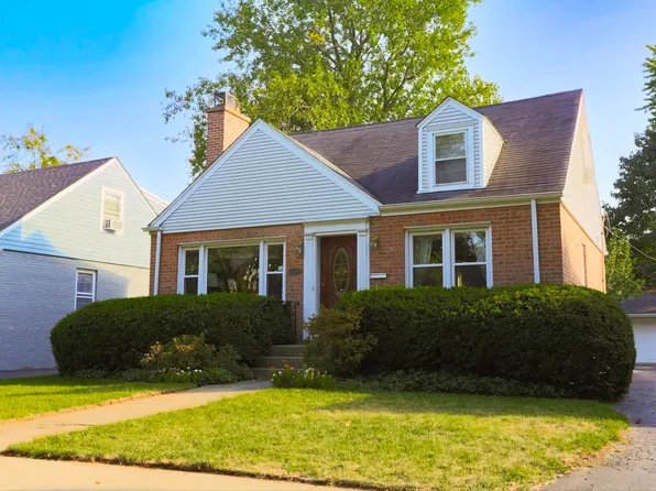 1933 Washington Ave, Wilmette, IL 60091