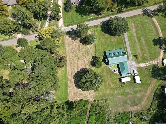 3rd image of 14422 Lockhart Ln