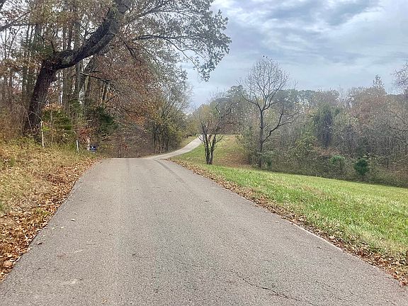 2nd image of Yates Lake Dr