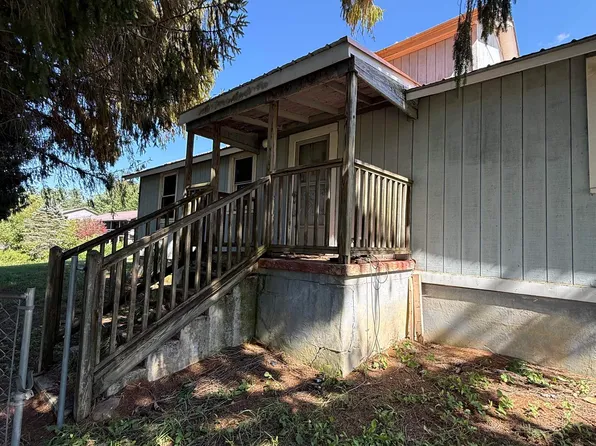 5594 Thornspring Church Rd, Dublin, VA 24084
