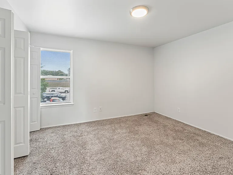 2 BR 1 ½ Ba Photos