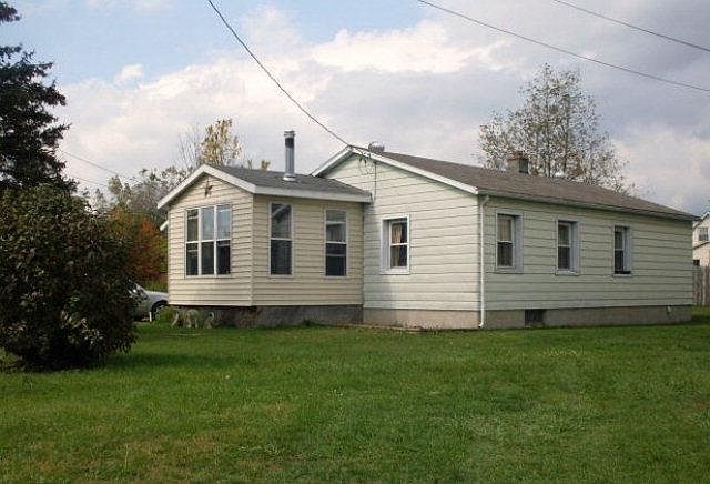 1st image of 194 Joseph St