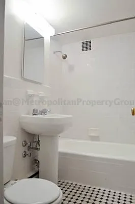 Rented by Metropolitan Property Group | media 33