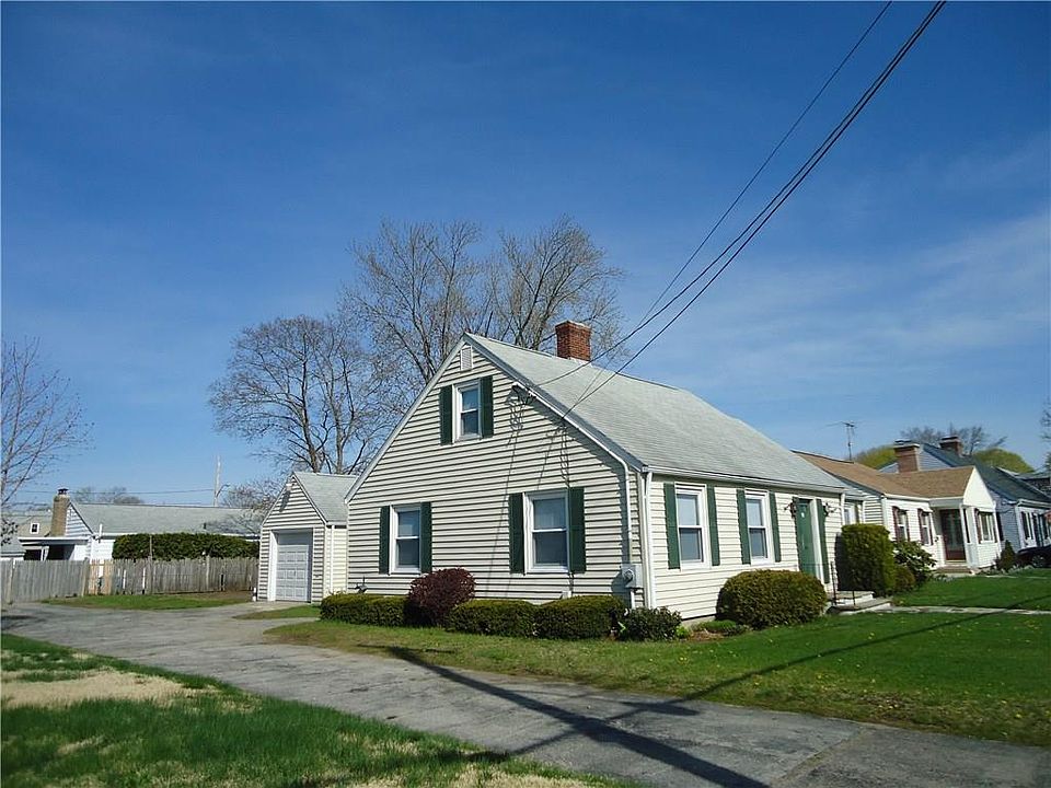 2nd image of 96 Daggett Ave