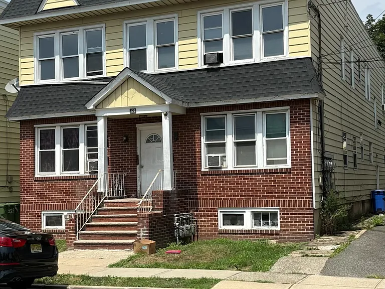 329 Ashton Ave #L2 — Photo 1