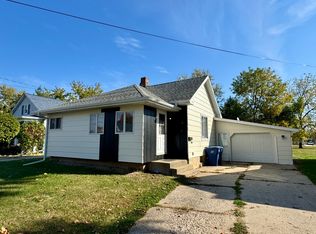1526 Crosat St, La Salle, IL 61301