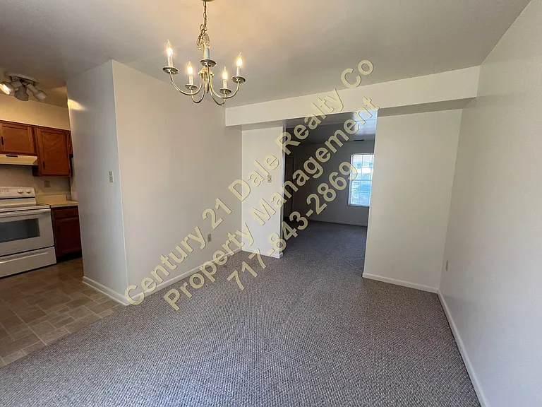 45 Williamstown Cir — Photo 6