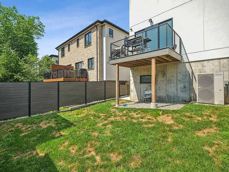 66B Henry Ave — Photo 36
