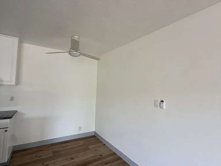5505 Ackerfield Ave in Long Beach — Photo 24