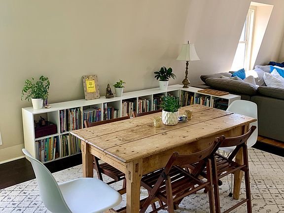 Dining room. Looking from Kitchen entrance.