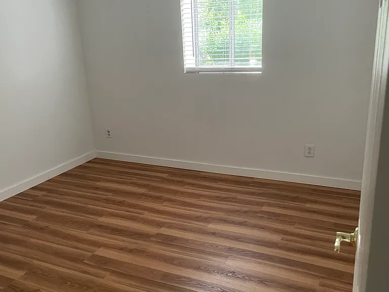 5124 Winona Rd — Photo 3