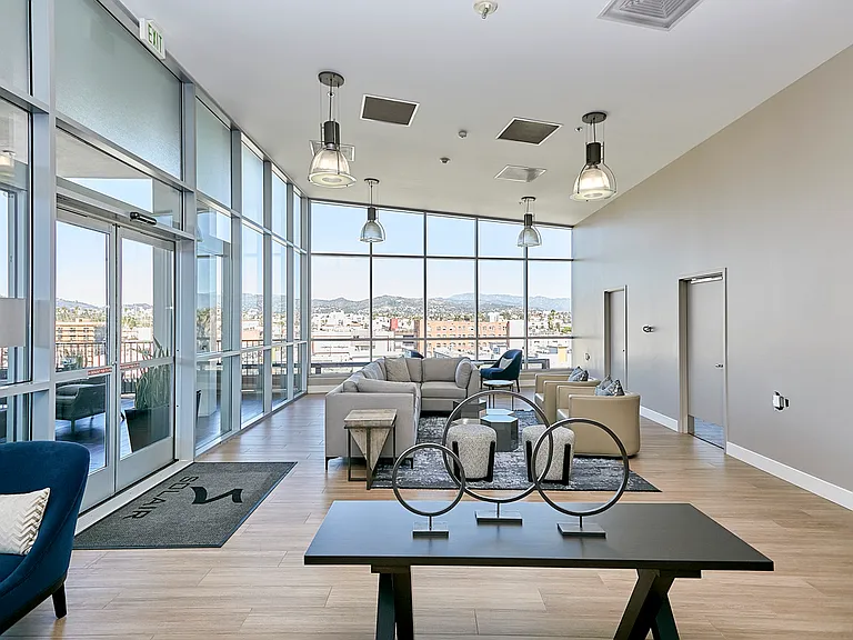 3785 Wilshire Blvd #704 — Photo 33