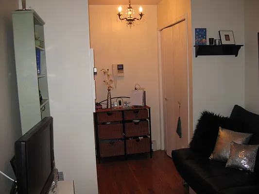 Rented by J Misrahi Realty Corp | media 33