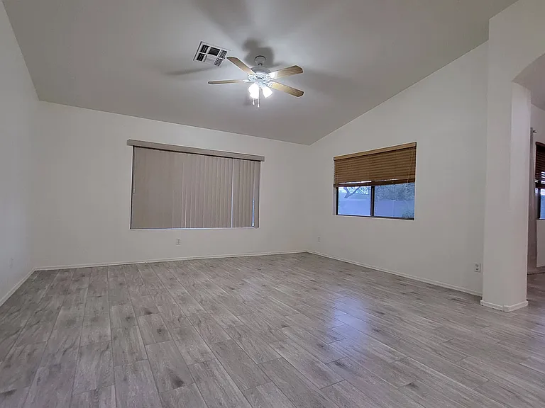 4128 W Menadota Dr — Photo 13