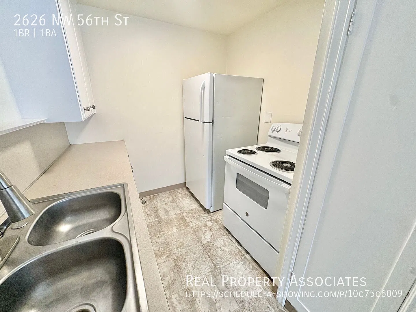 Spacious 1-Bedroom, 1-Bathroom Available in Ballard! **Off-Street Parking — Photo 4