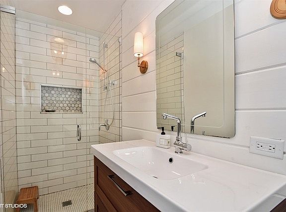5th image of 12206 S 74th Ave