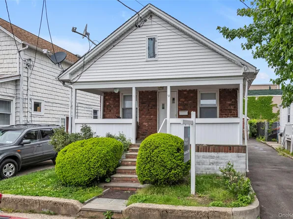21 Beechwood Avenue, Port Washington, NY 11050