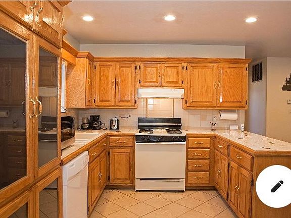 4th image of 3337 Treehaven Dr