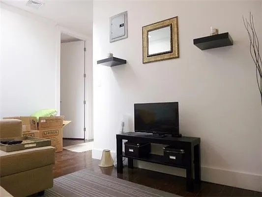 Rented by I & I New York | media 12