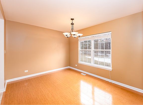 5th image of 2756 Packford Ln