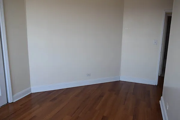 Rented by Metropolis Real Estate of Manhattan | media 10