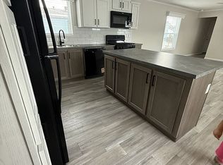 8641 Fieldstone Dr #52, Zeeland, MI 49464