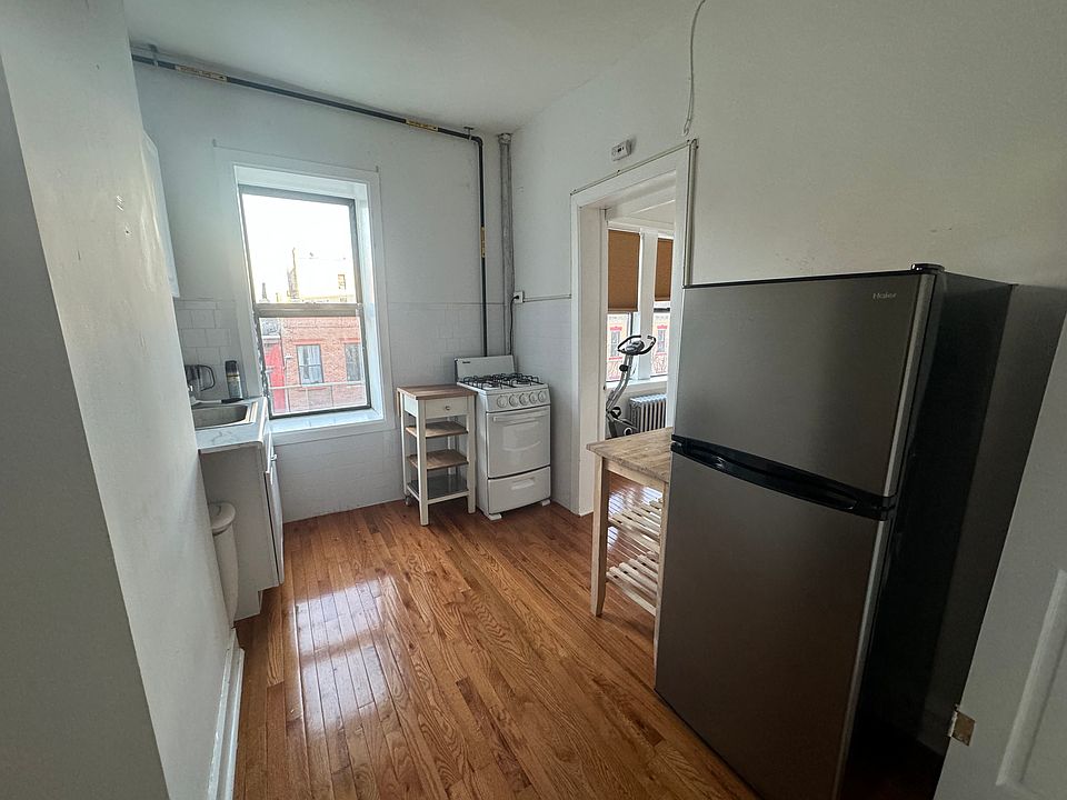 1st image of 314 Bedford Ave APT D2