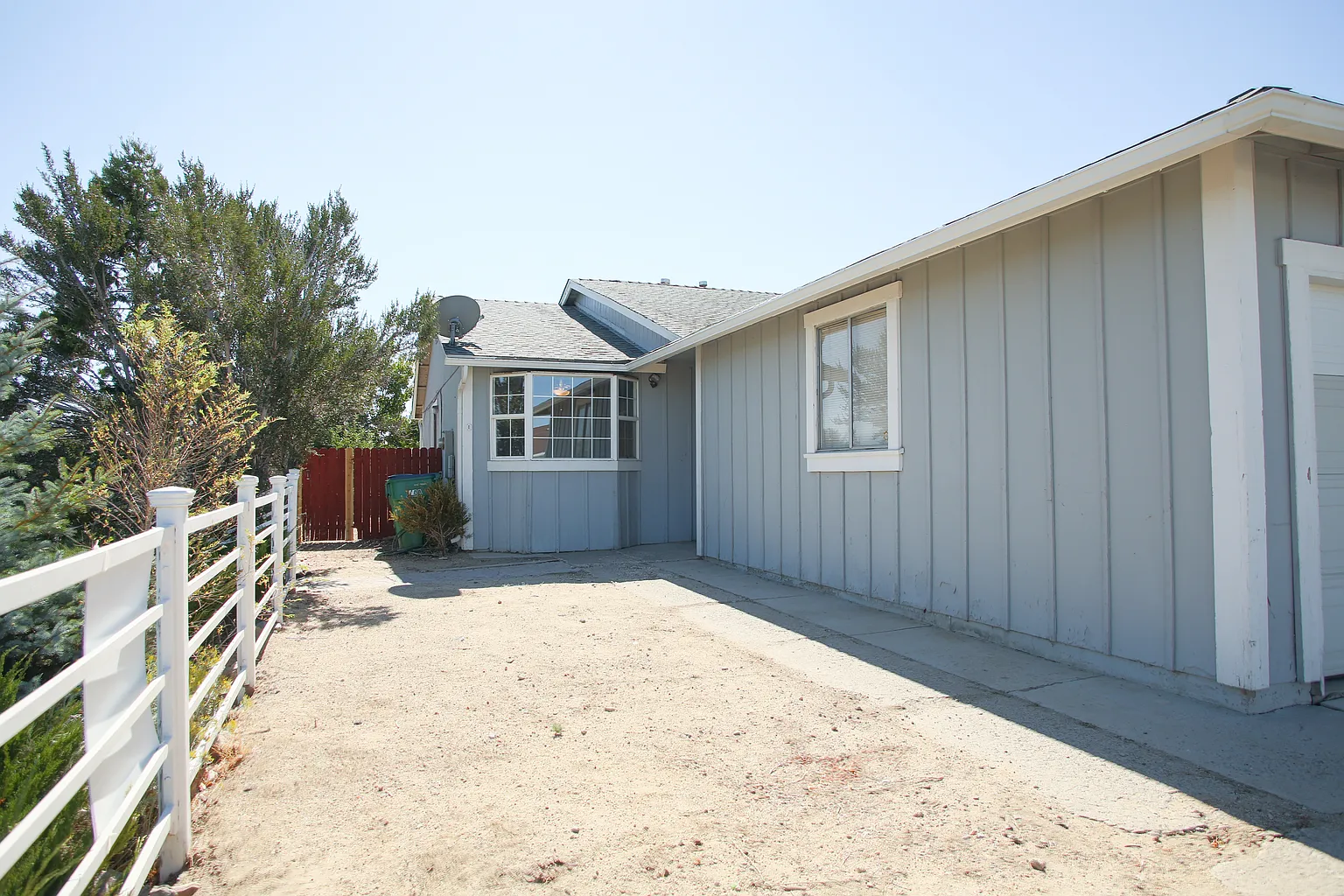 6768 Honeysuckle Ct photo 1