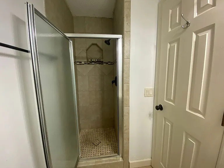 1730 Beechwood Cir N — Photo 16