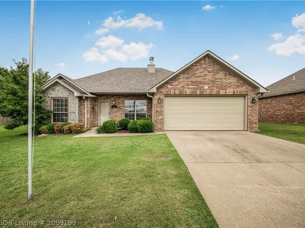 215 Skagway Ln, Barling, AR 72923