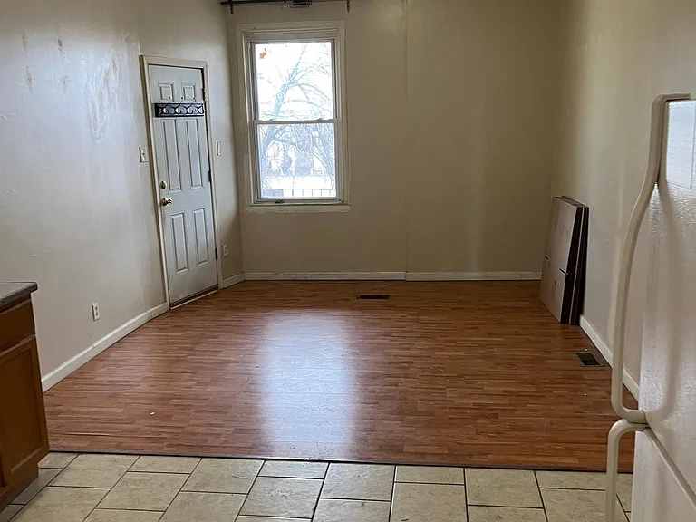 5640 Walnut St #1 — Photo 3