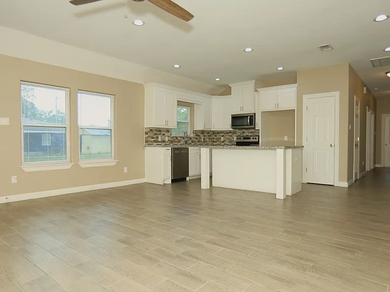 1012 Oak St #A — Photo 4
