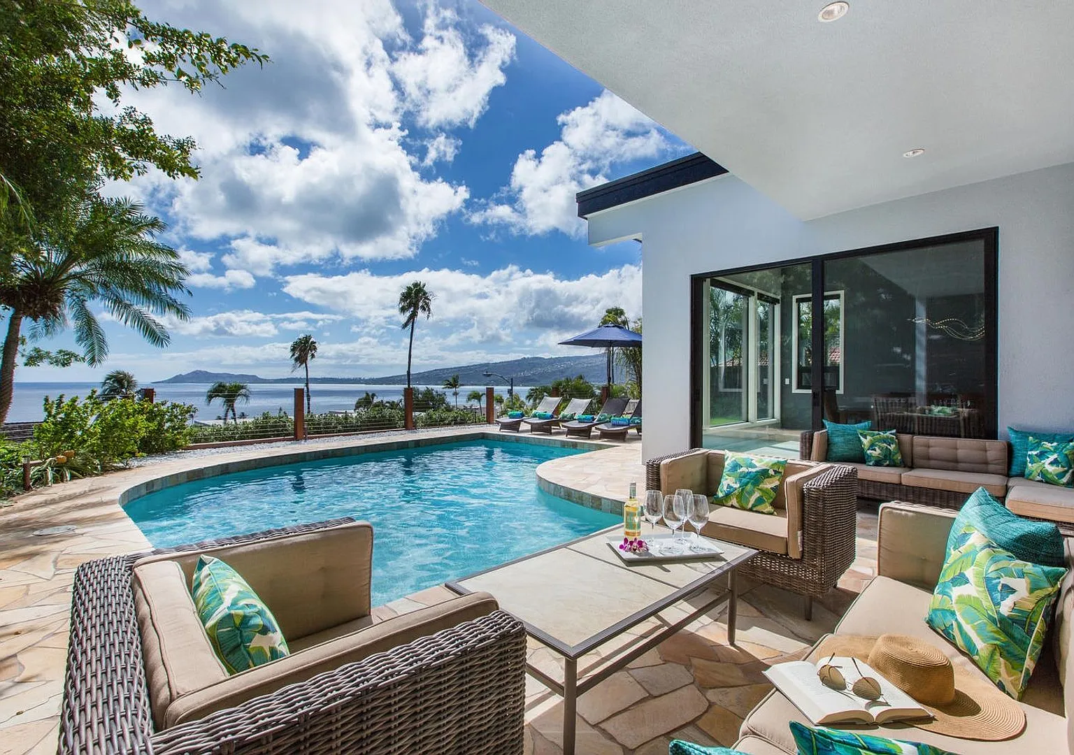 Luxurious & Private Modern Home w/Pool, AC & Diamond Head Views - Aloha Nalu — Photo 3