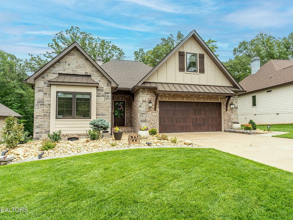 1st image of 63 Oak Leaf Cir