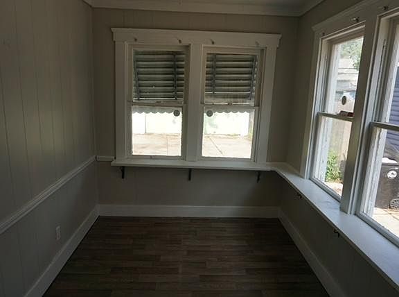 3rd image of 2056 W 91st St