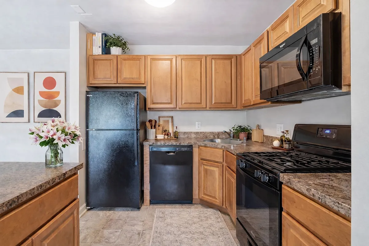 Updated kitchen - Brookstone