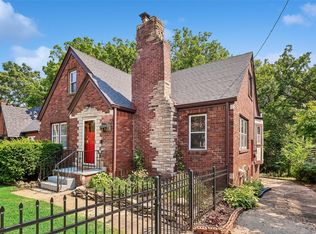 3816 Franklin Ave, Des Moines, IA 50310