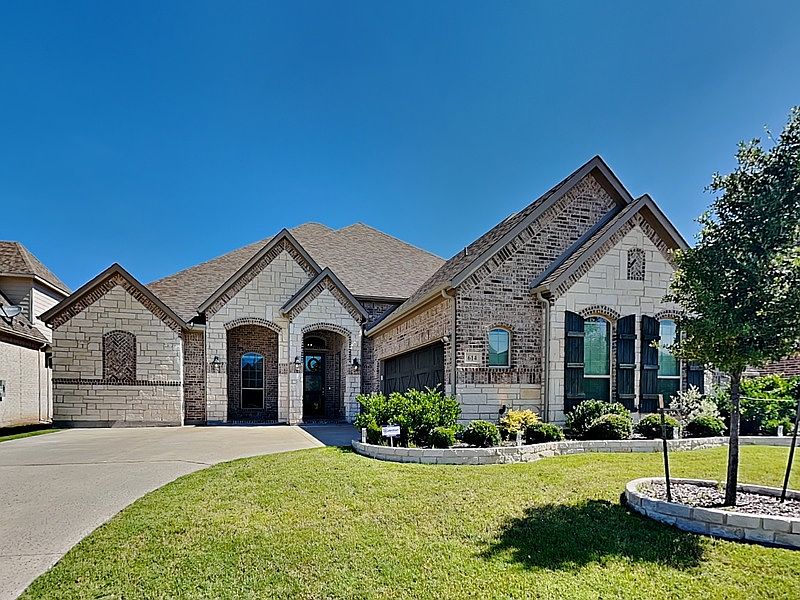 1st image of 614 Summer Oaks Dr