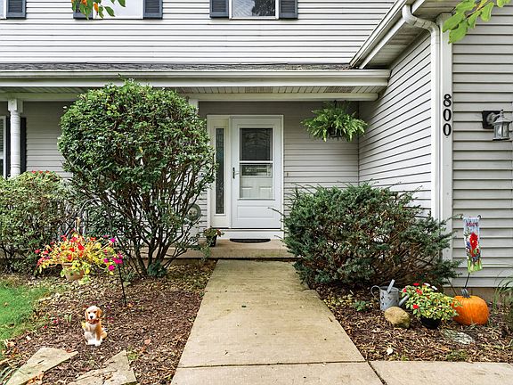 3rd image of 800 Birch St