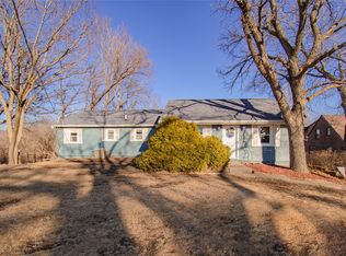 1375 NW 75th St, Clive, IA 50325