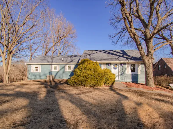 1375 NW 75th St, Clive, IA 50325