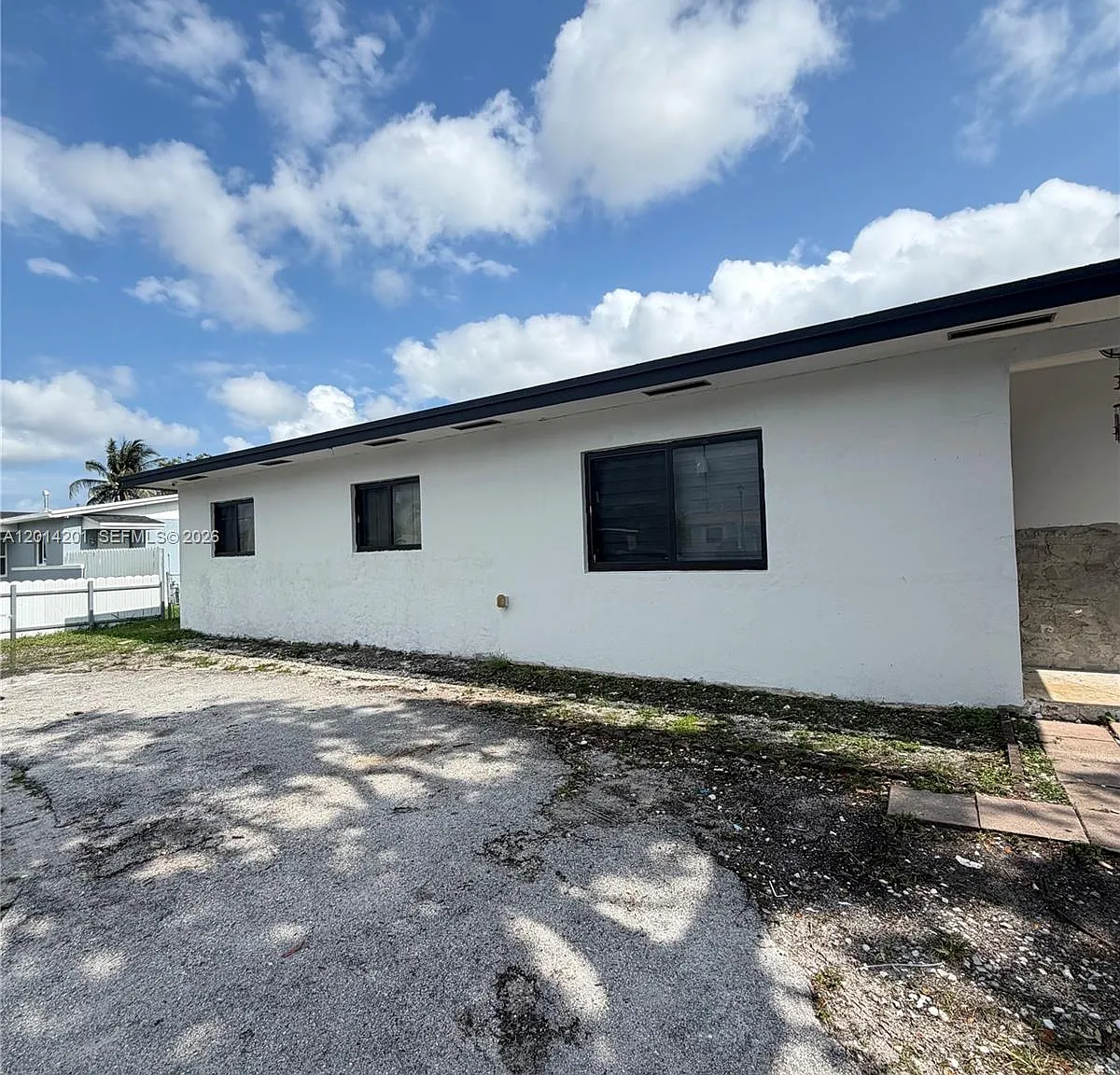 3 bed, 2.0 bath, 1197 sqft, $3,350 — Photo 1
