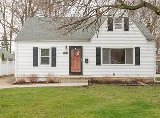 185 Sunset Rd, Avon Lake, OH 44012