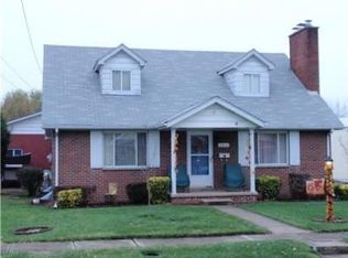 207 1/2 21st St, Dunbar, WV 25064